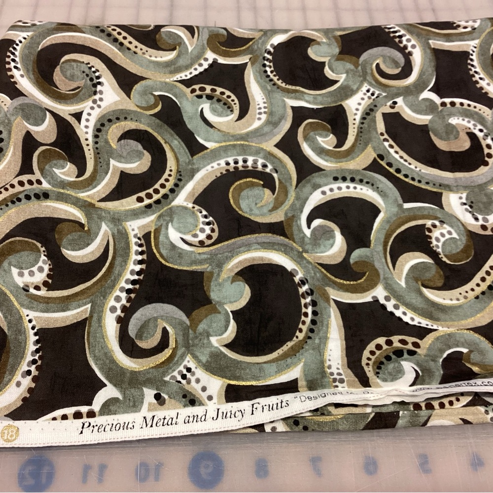 Elegant Swirl Pattern Fabric